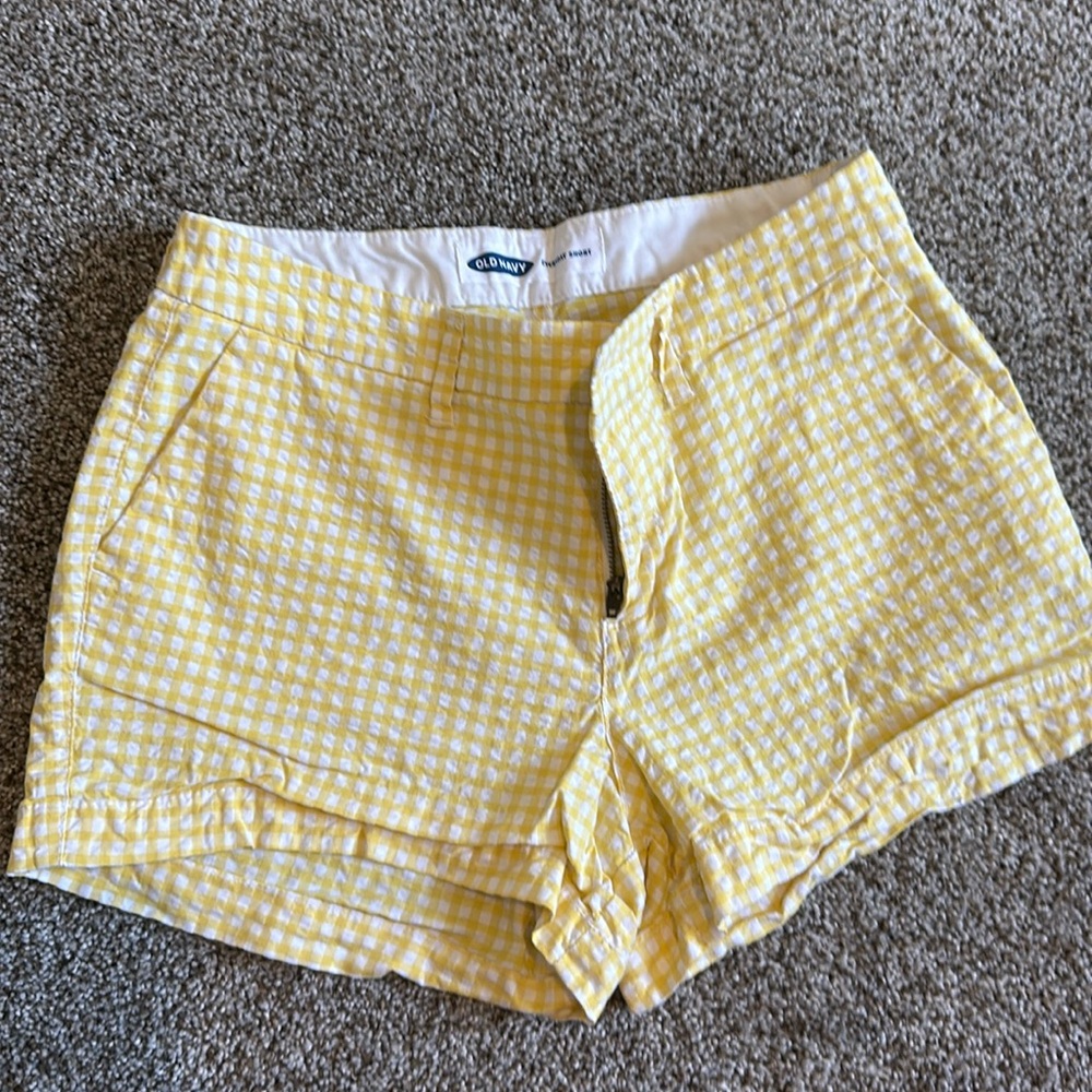 Old Navy Everyday shorts, size 4